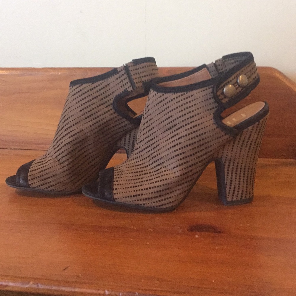 Open Toe Bootie - Picture 2 of 2